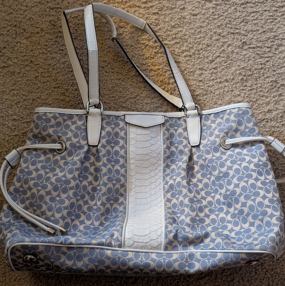 COACH Vintage Signature Carryall Chambray Canvas Bag - Picture 1 of 11